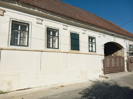eladó családi ház, Biatorbágy