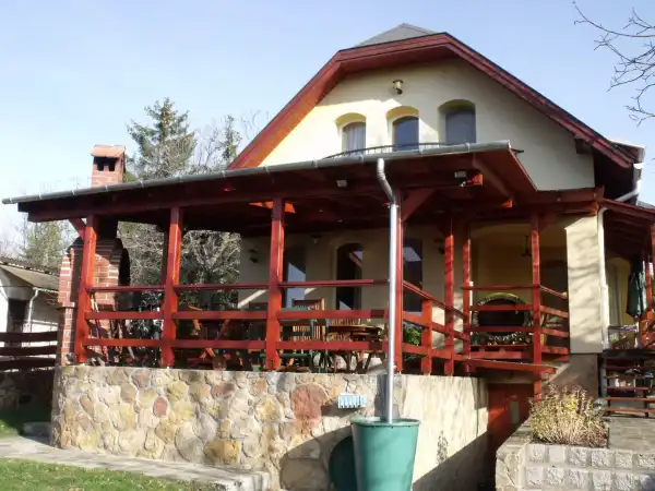 Eladó családi ház, Nagykovácsi 4 szoba 160 m² 219 M Ft