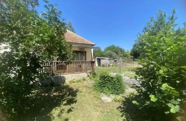 Eladó családi ház, Páty 2 szoba 60 m² 75 M Ft