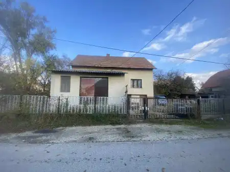 eladó családi ház, Páty