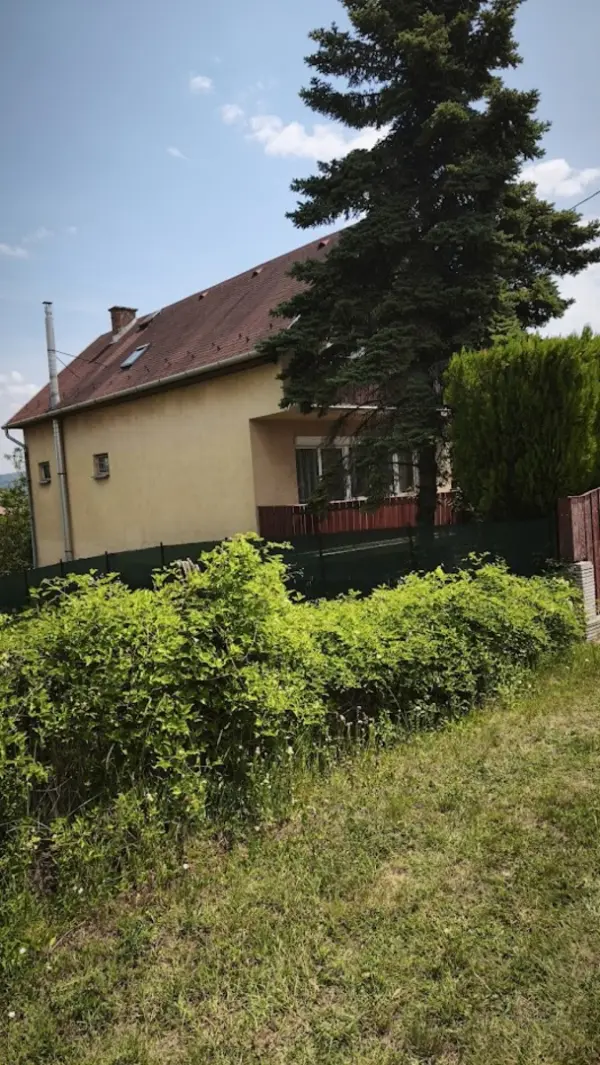 Eladó családi ház, Perbál 4 szoba 156 m² 99.9 M Ft