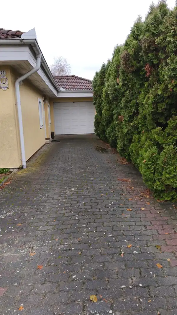 Eladó családi ház, Tök 3 szoba 287 m² 189 M Ft