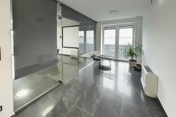 Eladó ipari ingatlan, Litér 1716 m² 650 M Ft