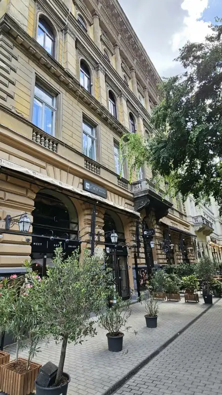 Eladó téglalakás, Budapest, VI. kerület 2+1 szoba 63 m² 95 M Ft