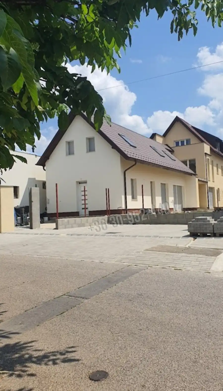 eladó újszerű sorház, Budakeszi