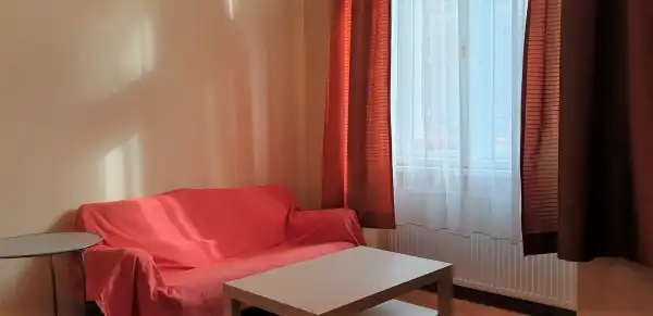 Kiadó téglalakás, Budapest, VII. kerület 2 szoba 50 m² 220 E Ft/hó